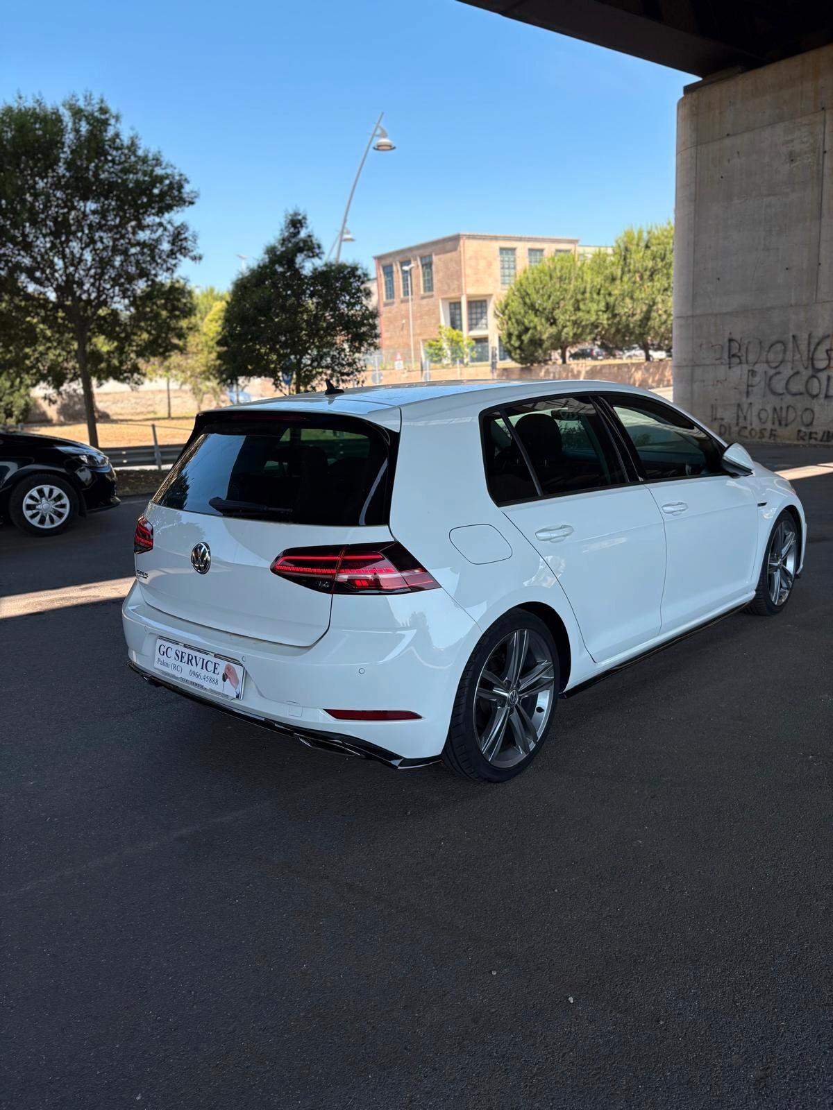 Volkswagen Golf 1.6 TDI 115 CV 5p R line