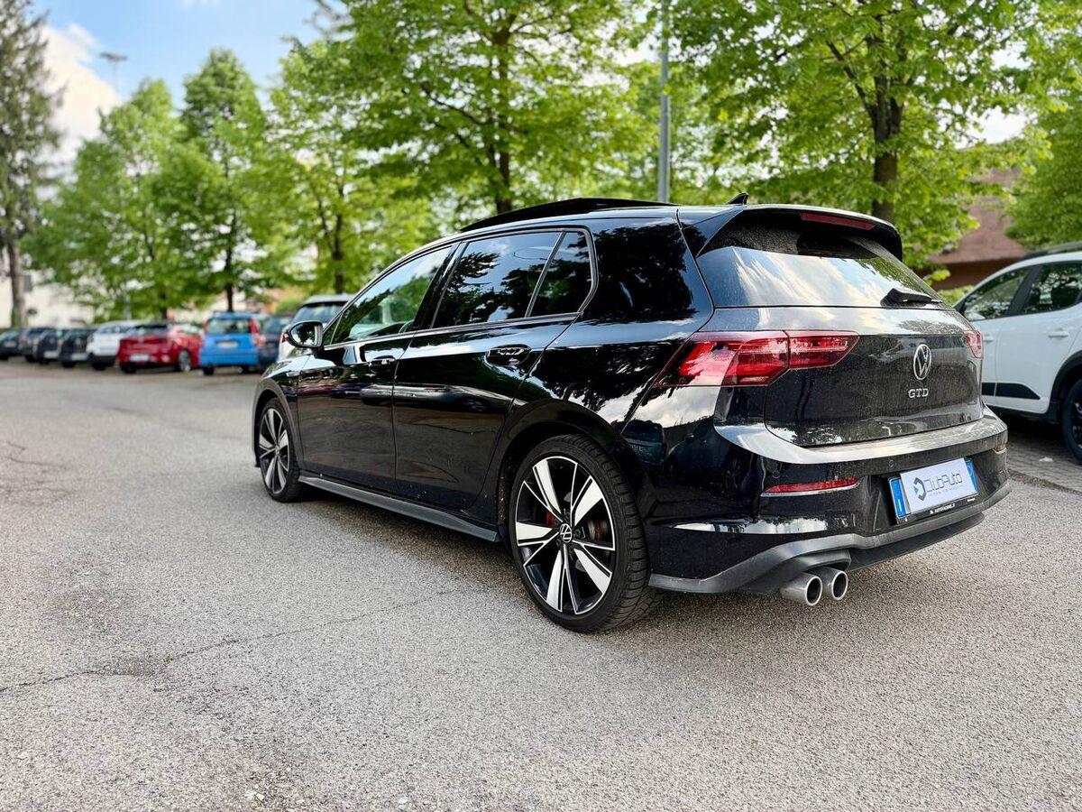 Volkswagen Golf 2.0 tdi GTD 200cv dsg