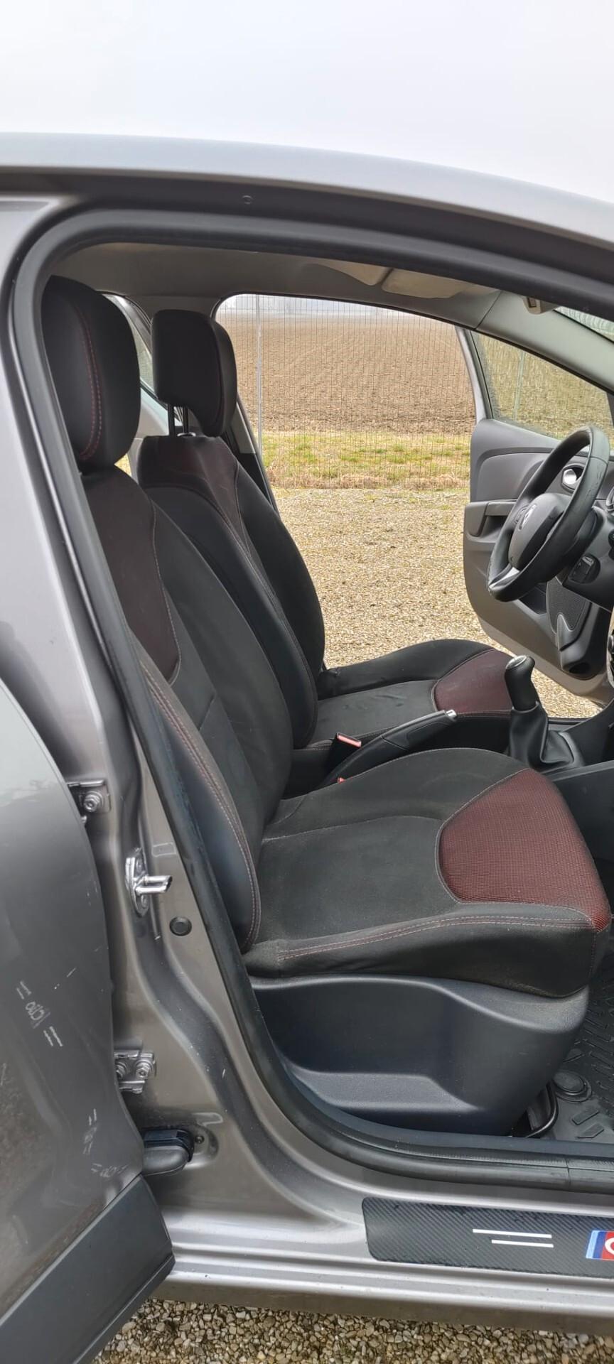 Renault Clio 1.2 75CV 5 porte Costume National