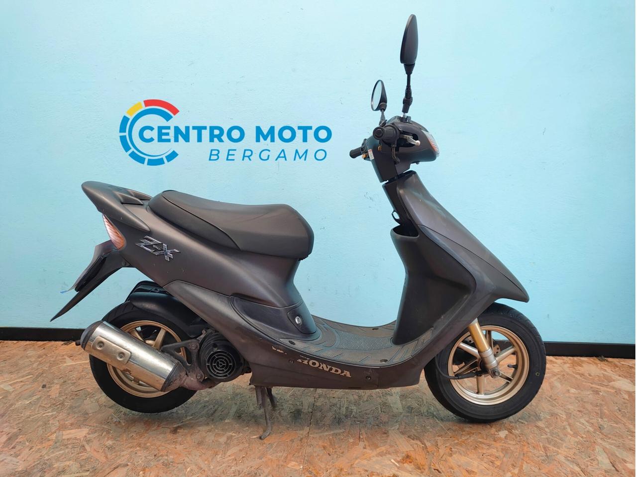 Honda Dio ZX 2 tempi soli 8688 km.