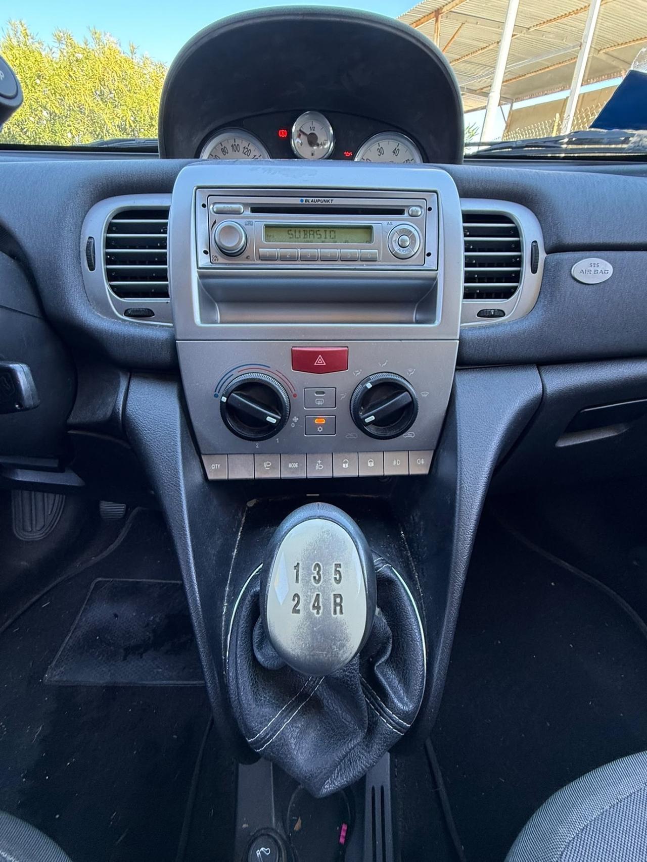 Lancia Ypsilon 1.2 Benzina Neopatentati uniproprietà