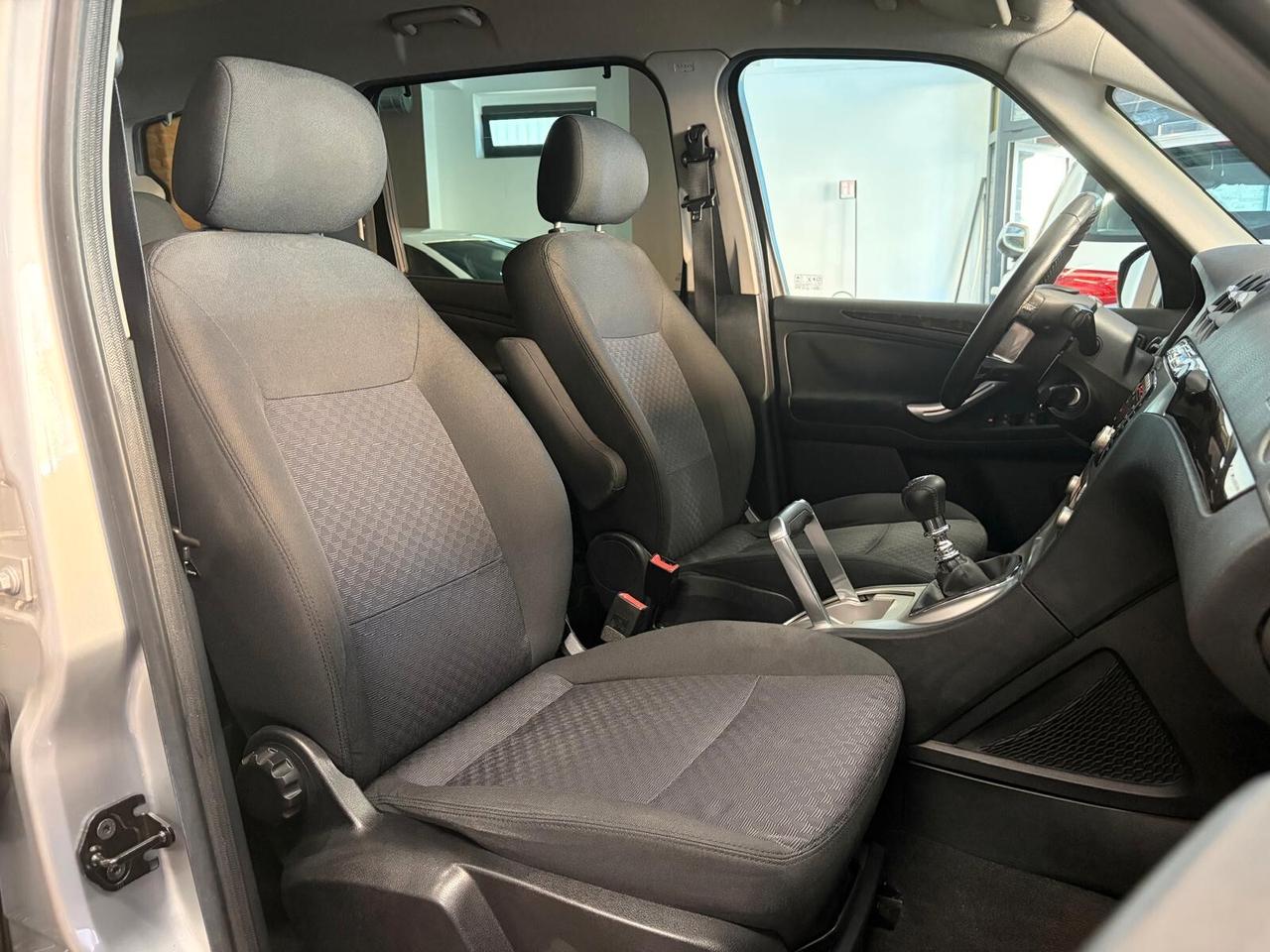 Ford Galaxy 1.8 TDCi 125 CV Ghia
