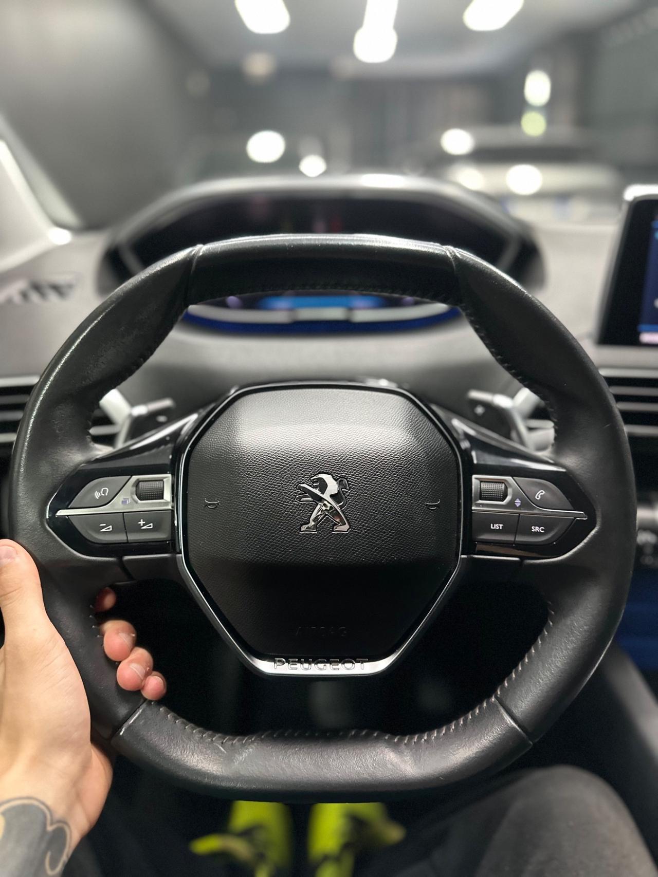 Peugeot 3008 BlueHDi 130cv