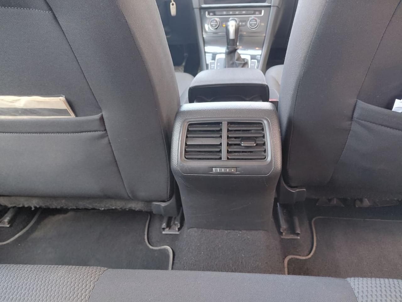 Volkswagen Golf Business 1.5 TGI BlueMotion #10224