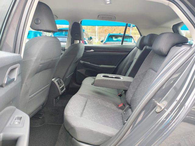 VOLKSWAGEN Golf 1.5 TGI DSG Life