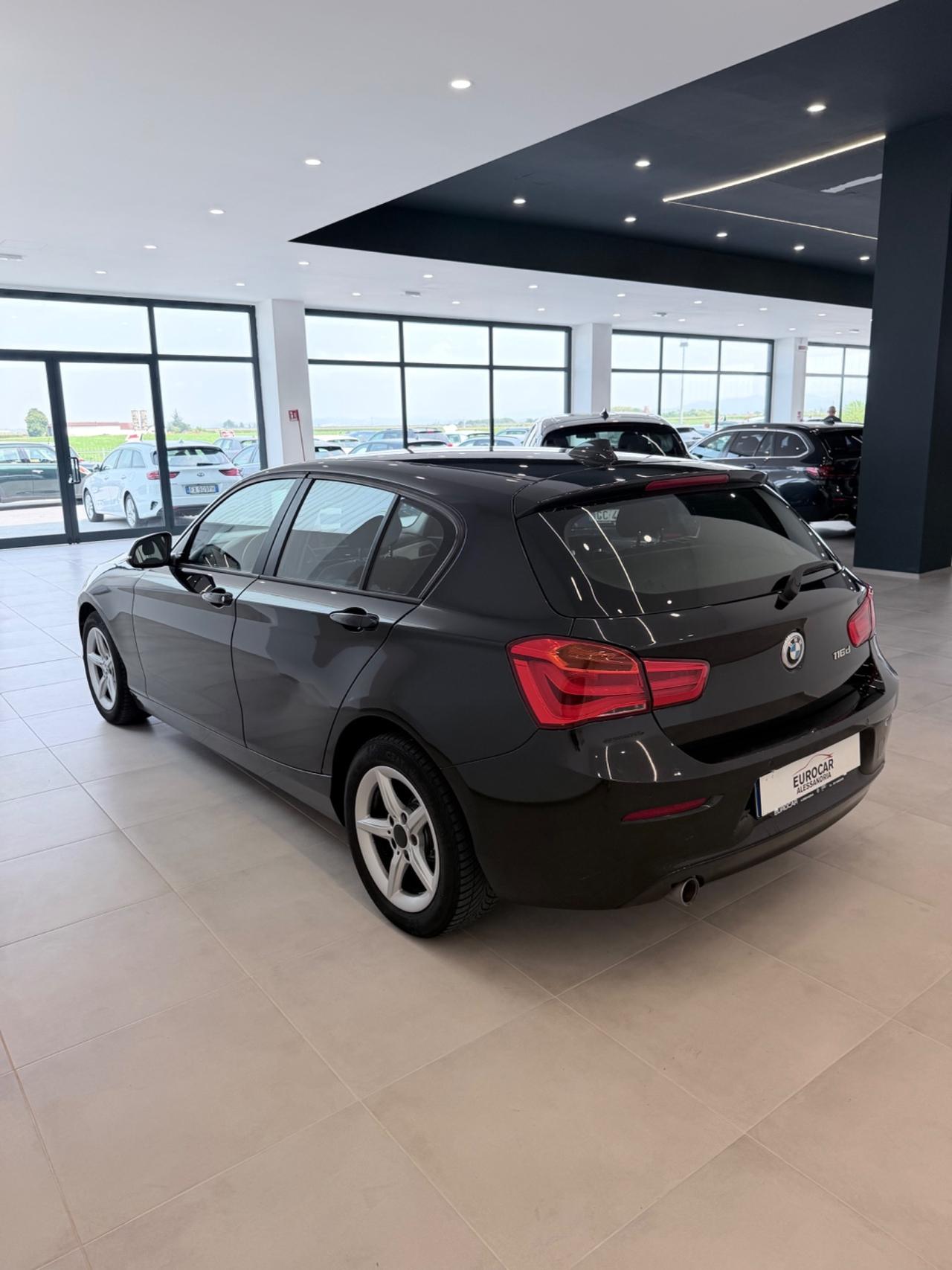 Bmw 116 116d 5p. Advantage