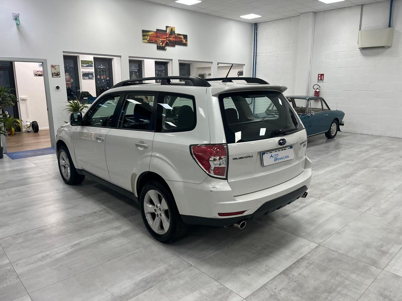 Subaru Forester 2.0d X 6mt