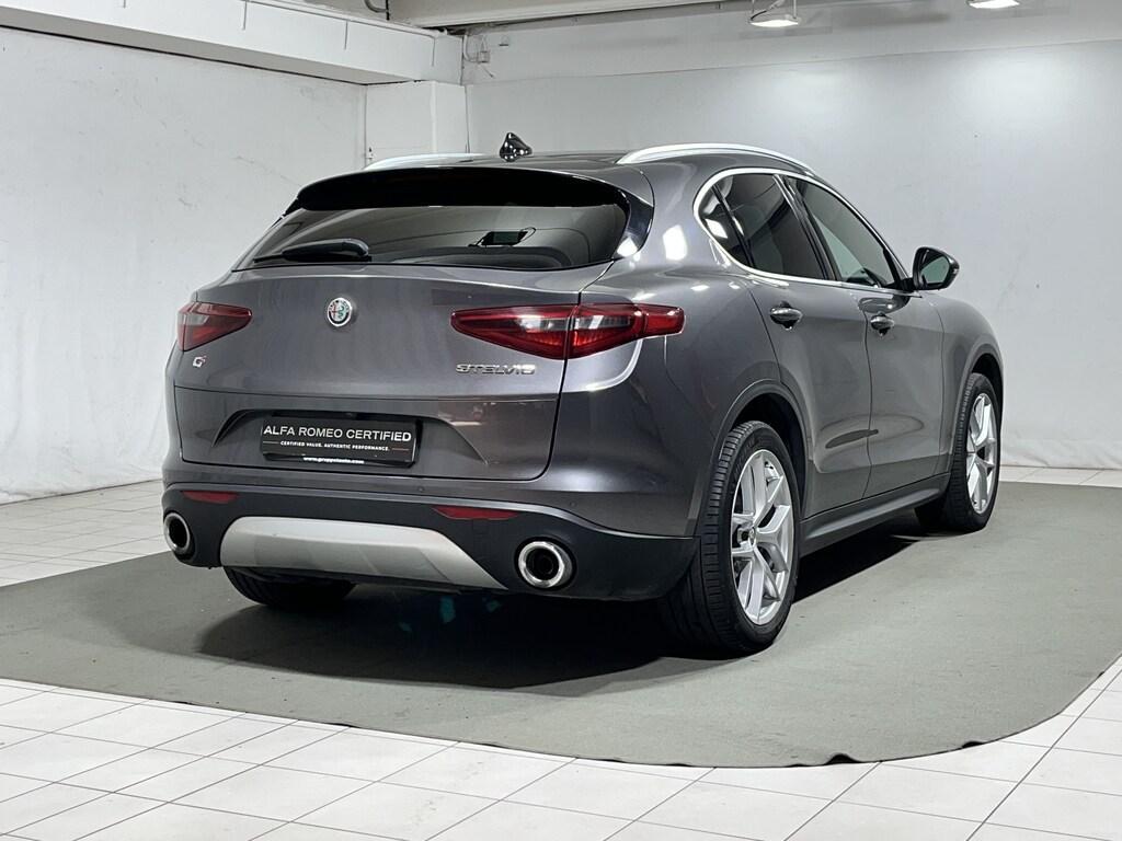Alfa Romeo Stelvio 2.2 t Business Q4 210cv auto my19
