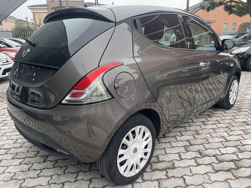 Lancia Ypsilon Ypsilon 1.2 8v Gold s&s 69cv E6