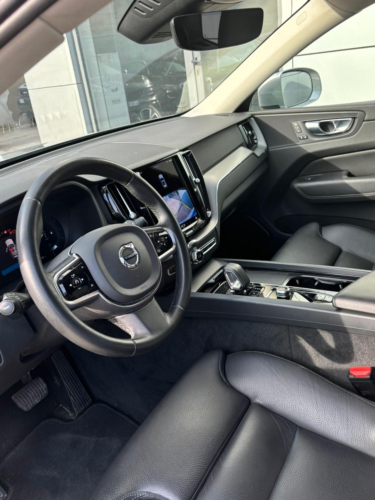 Volvo XC60 Plus Bright Anticipo €6.900 noleggio no scoring