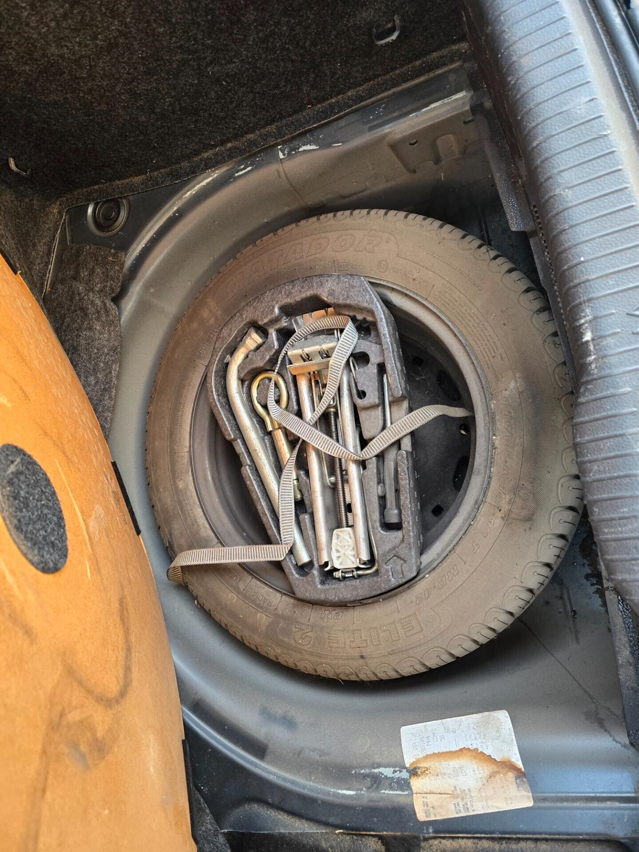 Volkswagen Polo 1.4benz - 5p.