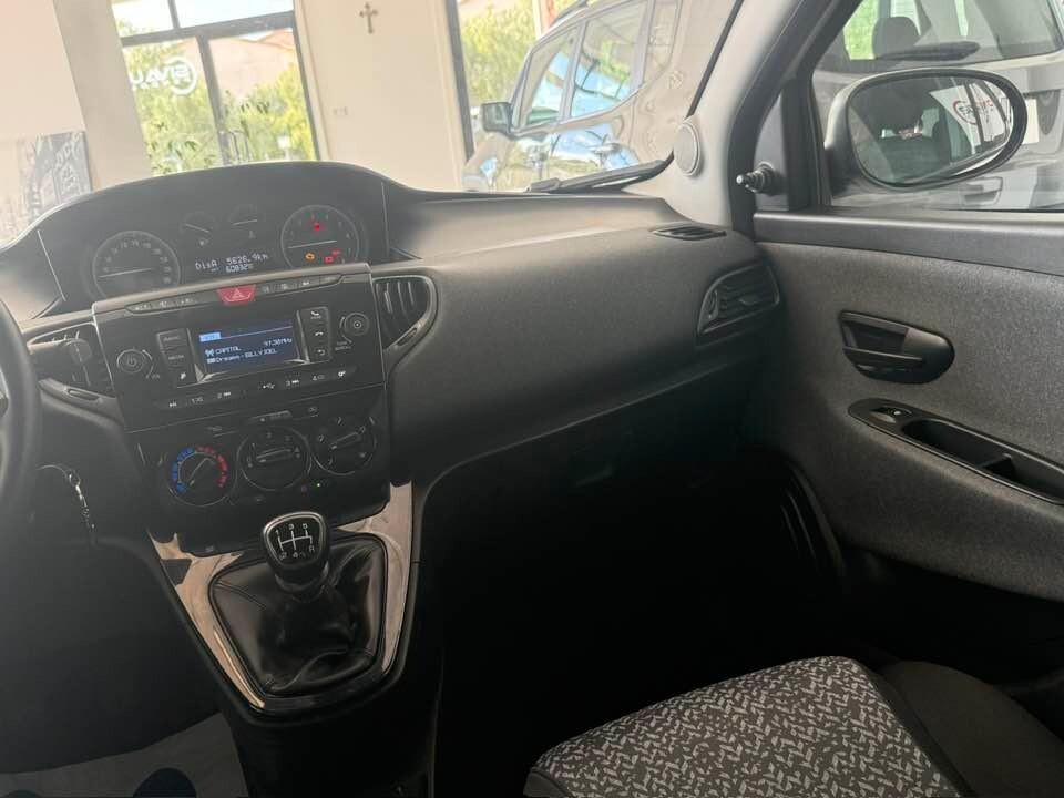 Lancia Ypsilon 1.2 69 CV 5 porte S&S Elefantino Blu Gomme Nuove