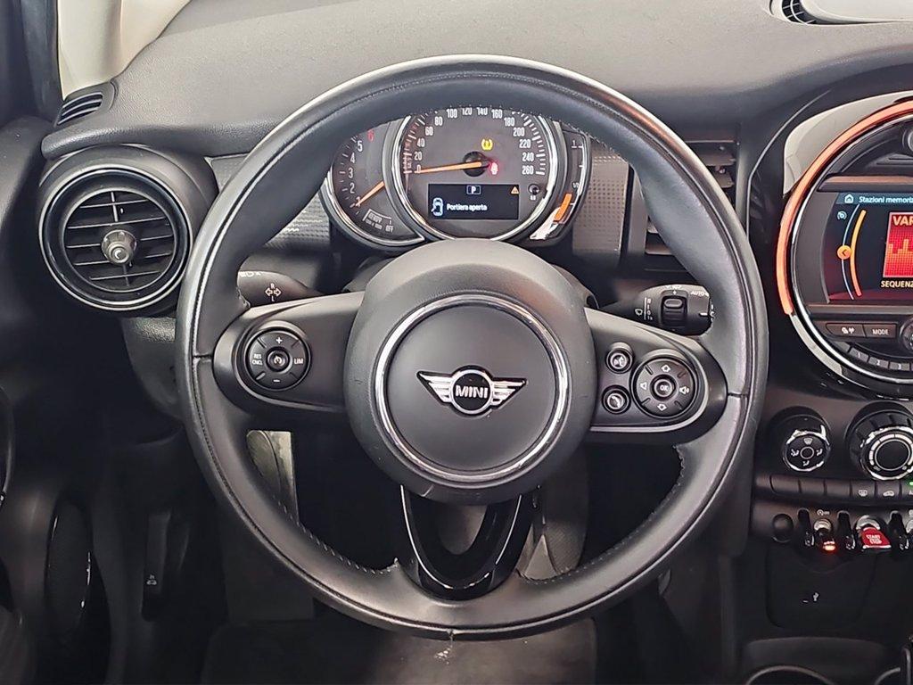 MINI Mini 5p 1.5 cooper d business xl auto del 2019