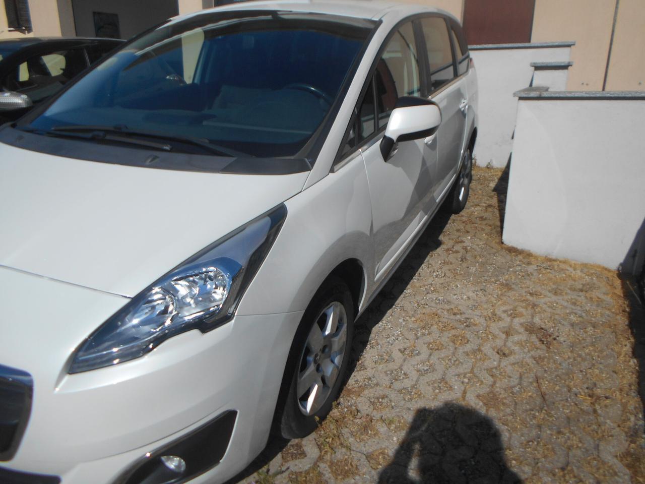 Peugeot 5008 BlueHDi 150 S&S Allure