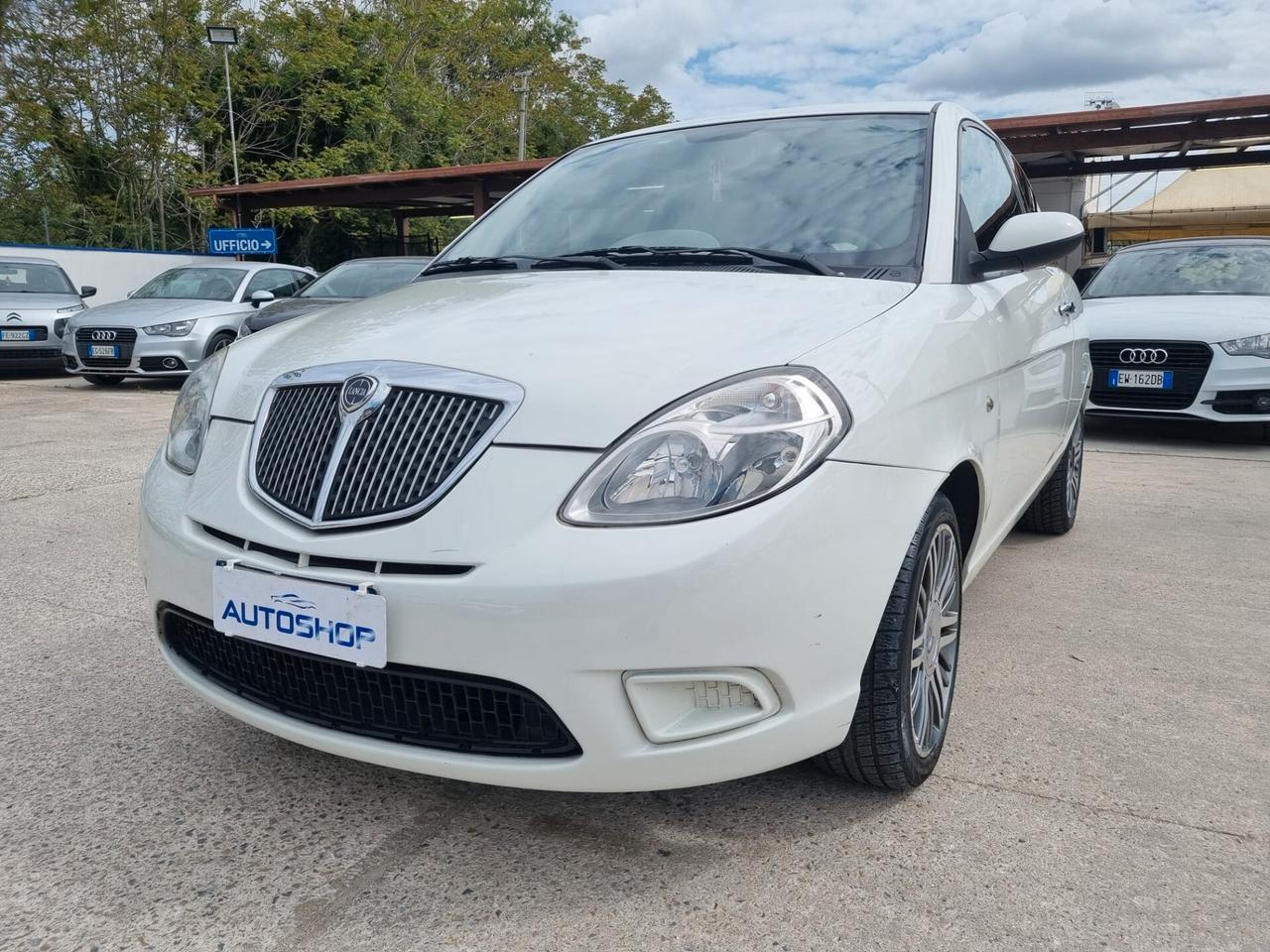Lancia Ypsilon 1.2 Argento