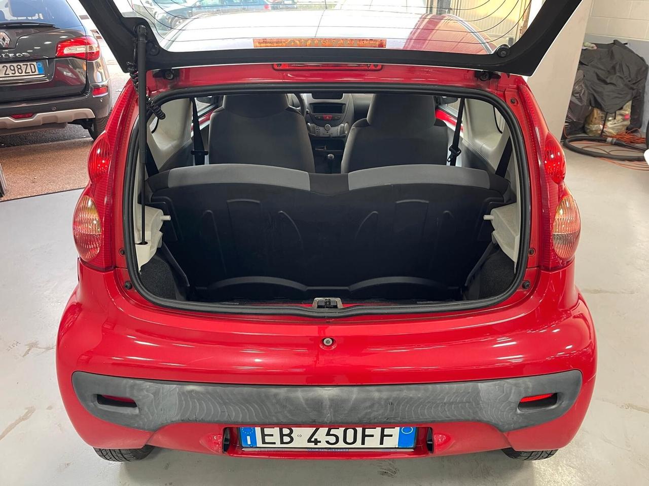 Peugeot 107 1.0 68CV 3p. Sweet Years