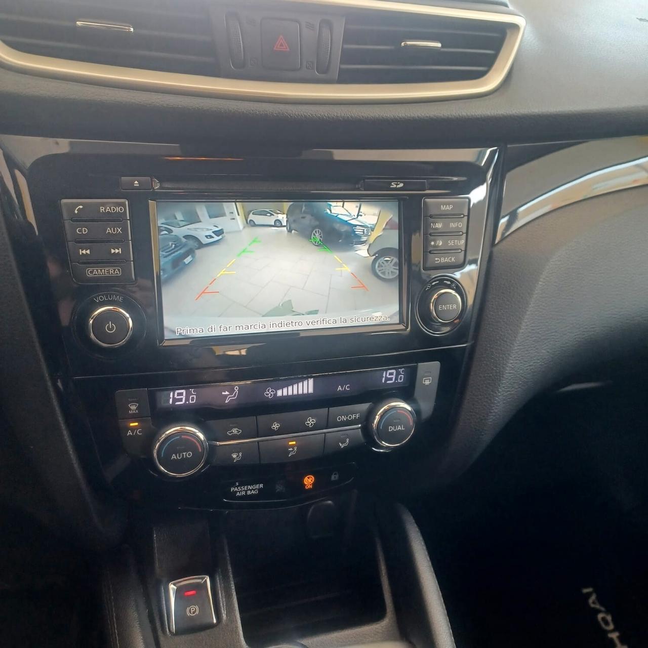 PERFETTA NISSAN QASHQAI 1.2 GARANZIA INCLUSA