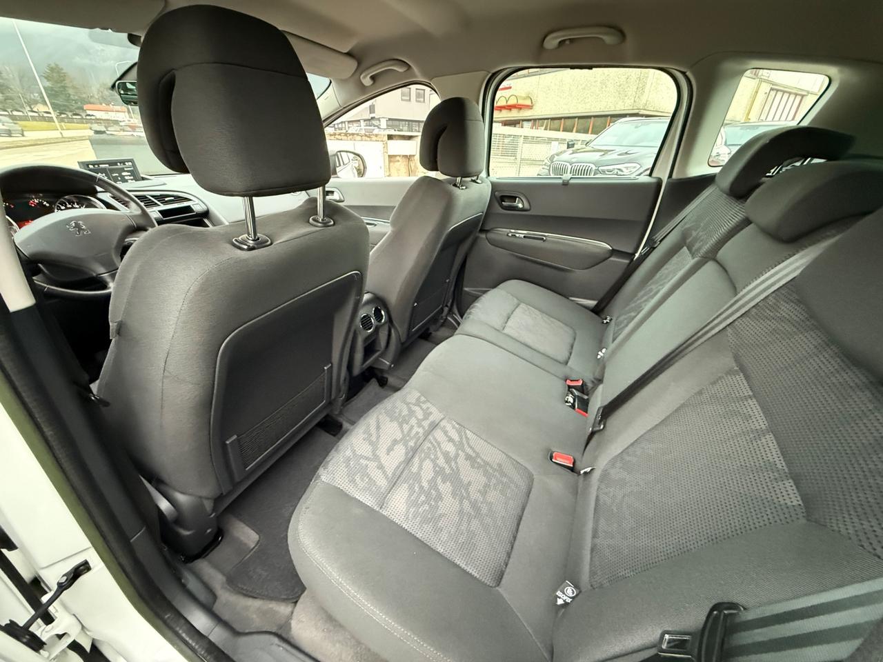 Peugeot 3008 1.6 HDi 115CV Allure 147.000Km