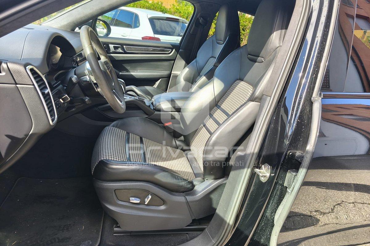 PORSCHE Cayenne Coupé 3.0 V6