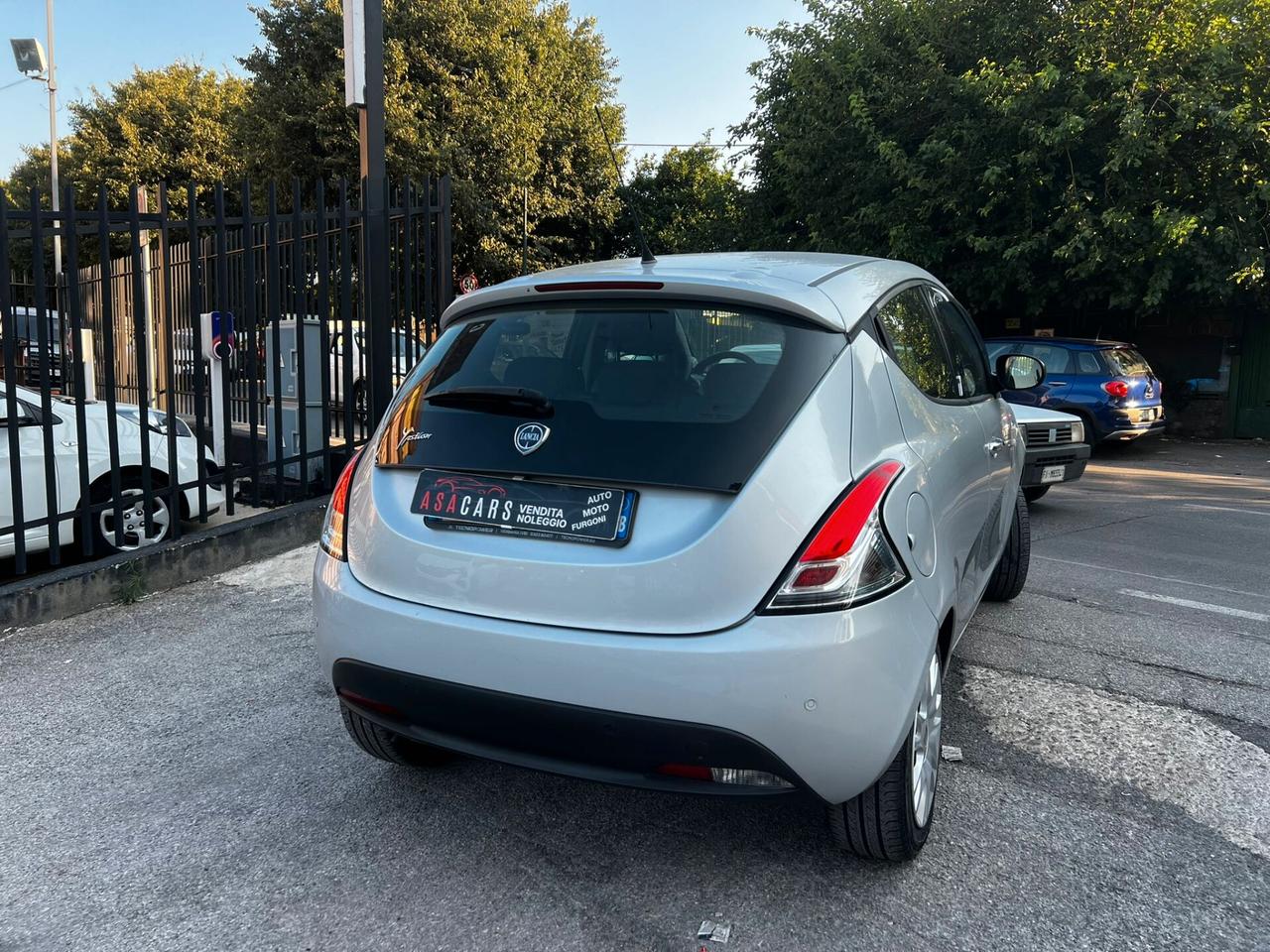 Lancia Ypsilon 1.2 69 CV 5 porte GPL Ecochic Platinum