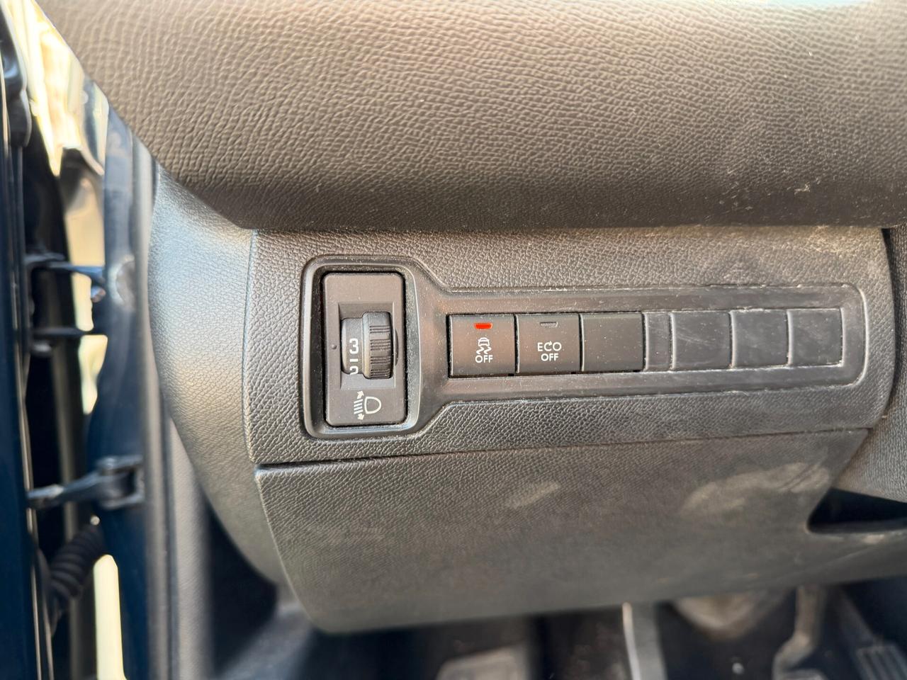 PEUGEOT 308 SW 2015 1.6 DIESEL 99 CV *SINISTRATA