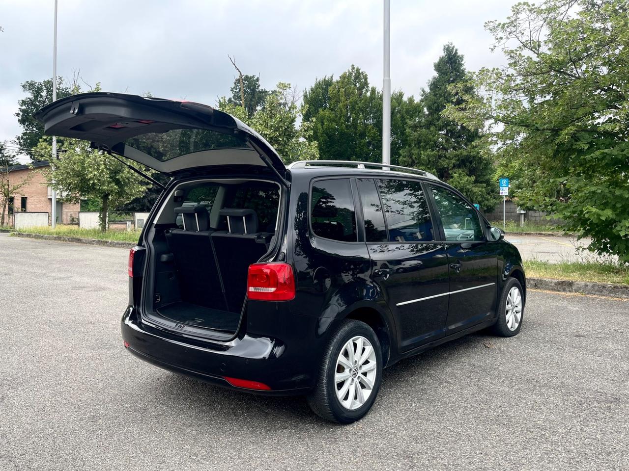 Volkswagen Touran 2.0 TDI 140 CV DSG Highline