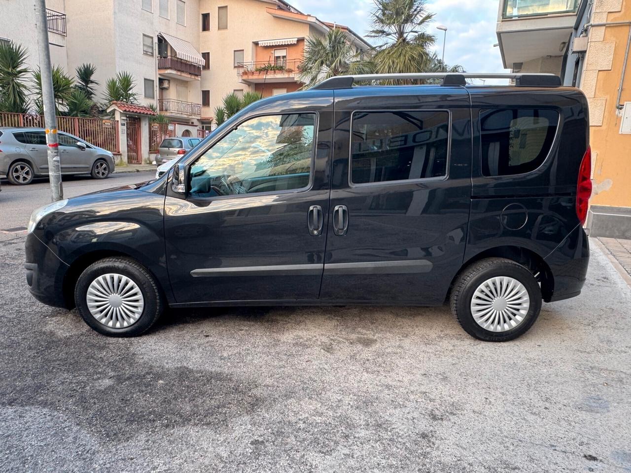 OPEL COMBO 1.6 CDTI 105 CV. 5 POSTI GANCIO TRAINO