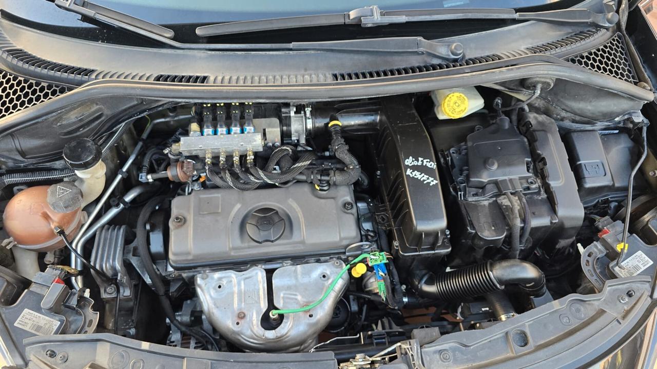 Peugeot 207 Plus 1.4 8V 75CV 5p. ECO GPL