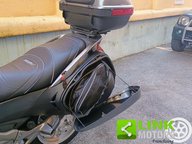 HONDA Deauville 700 Montesa NT 700