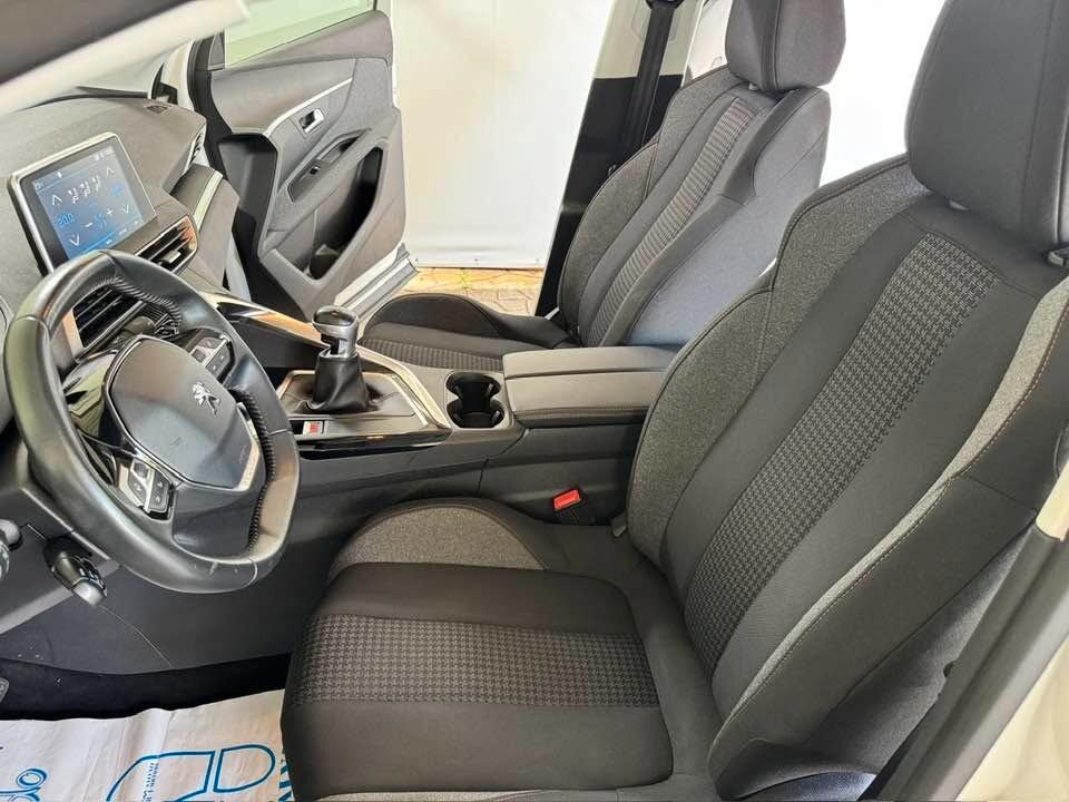 Peugeot 3008 BlueHDi 130 S&S Business