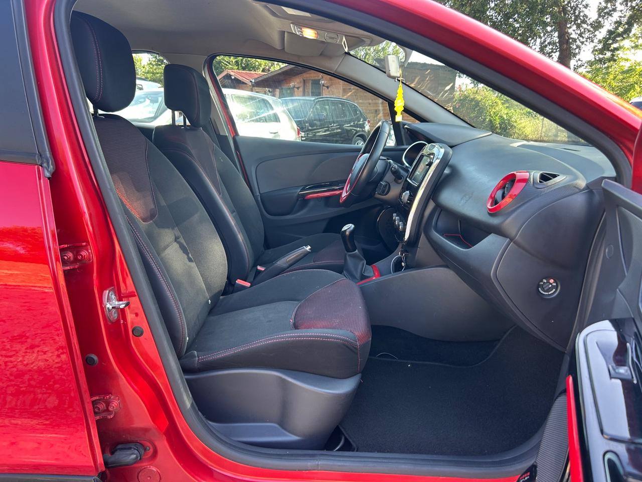 Renault Clio 1.2 75CV 5 porte Live neopatentati permute