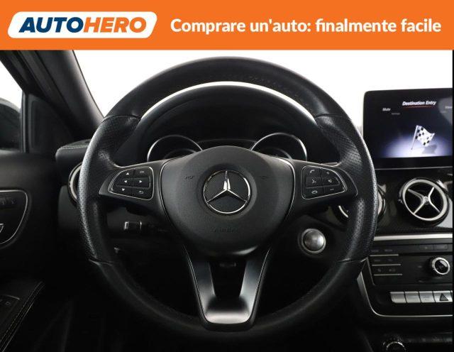 MERCEDES-BENZ GLA 200 Sport