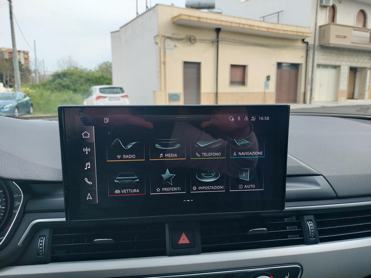 Audi A4 40 TDI S tronic line edition