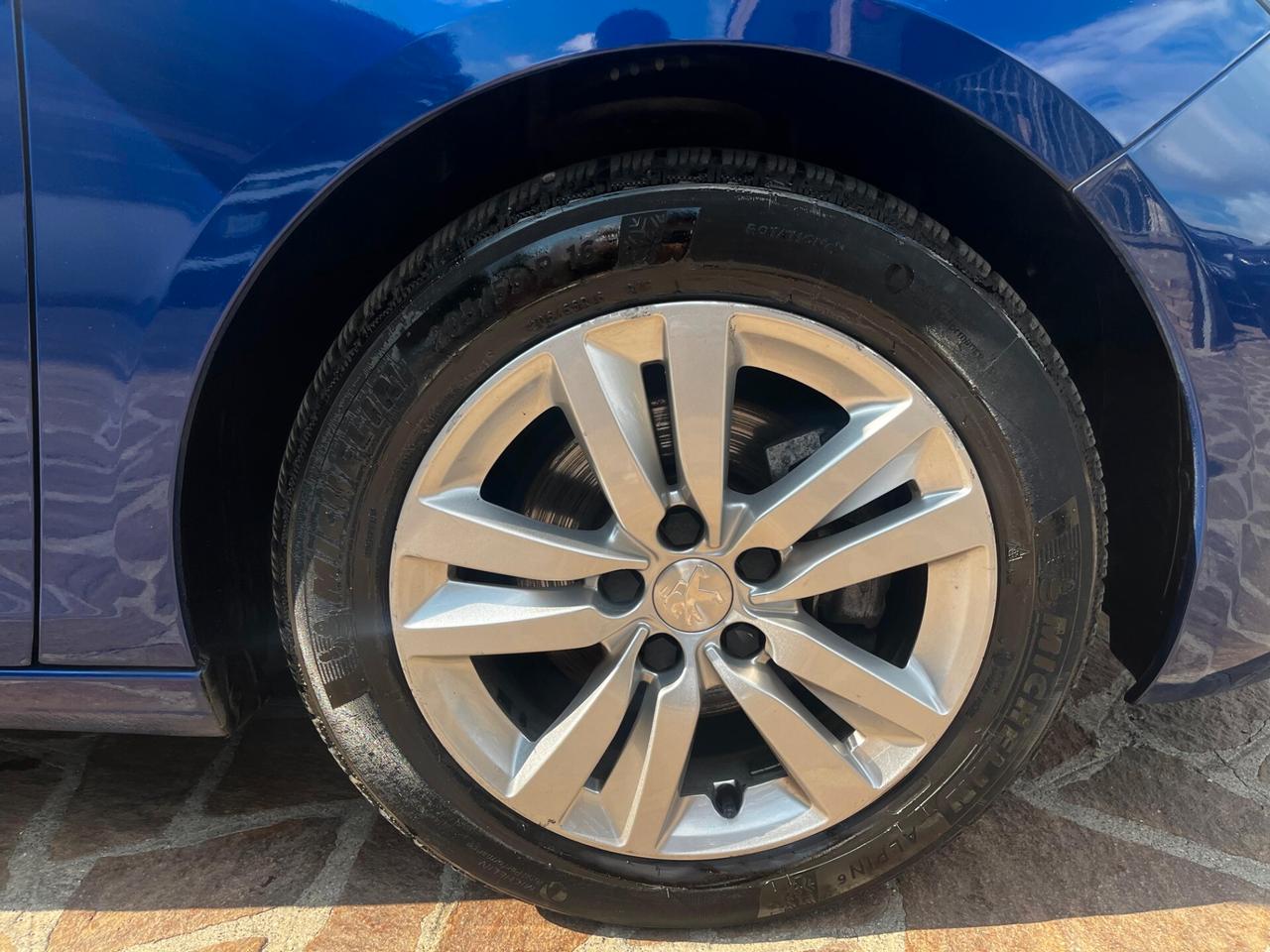 Peugeot 308 BlueHDi 130 S&S Business