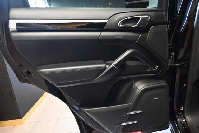 PORSCHE Cayenne 3.0 TDI V6 TIP.TET.21"PASM NAVI CHRONO SED.TURBO