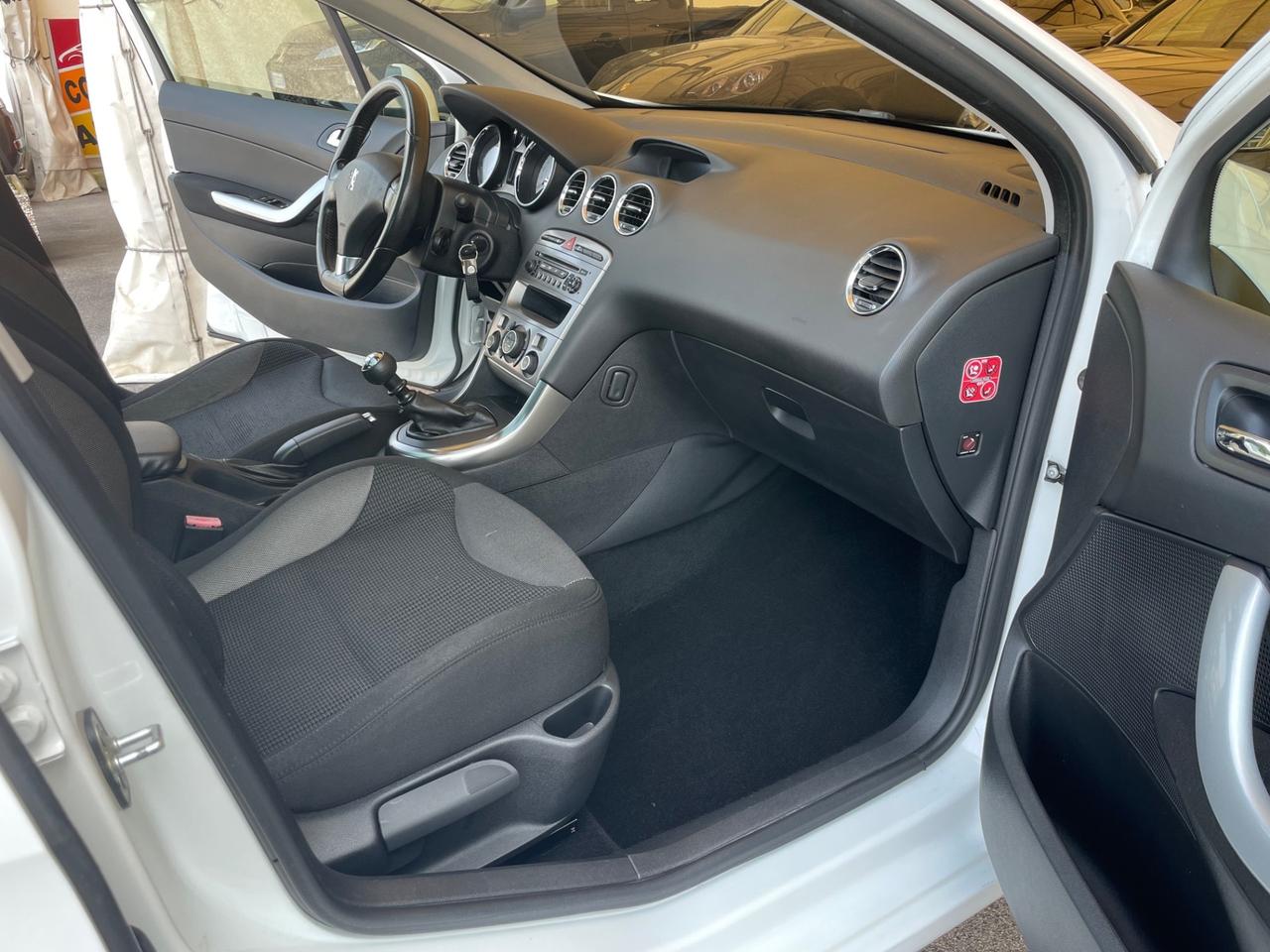 Peugeot 308 1.6 HDi 110CV 5p. Tecno