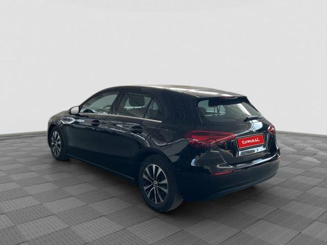 MERCEDES-BENZ A 180 A 180 d Automatic Advanced