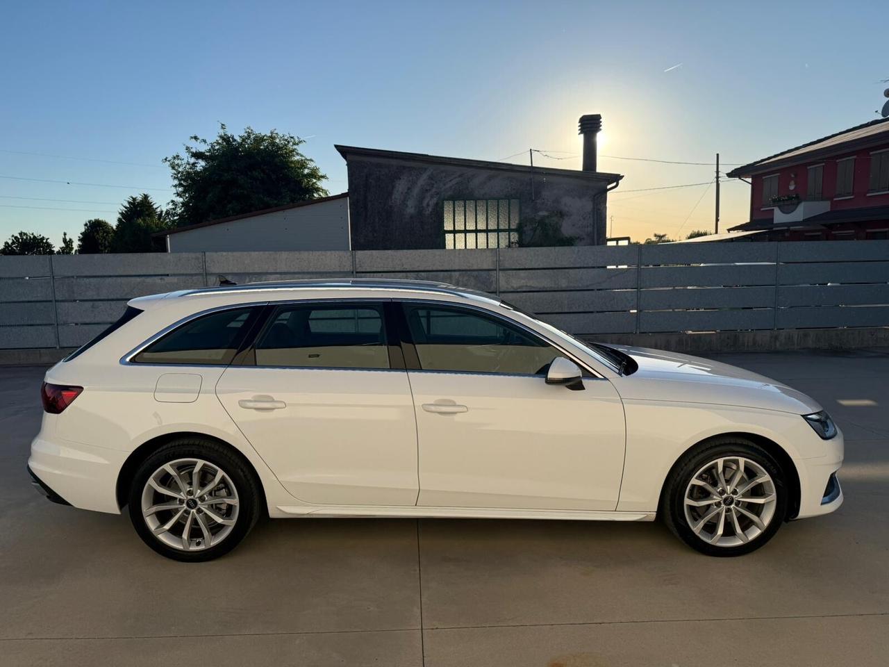 Audi A4 Avant ADVANCED Matrix