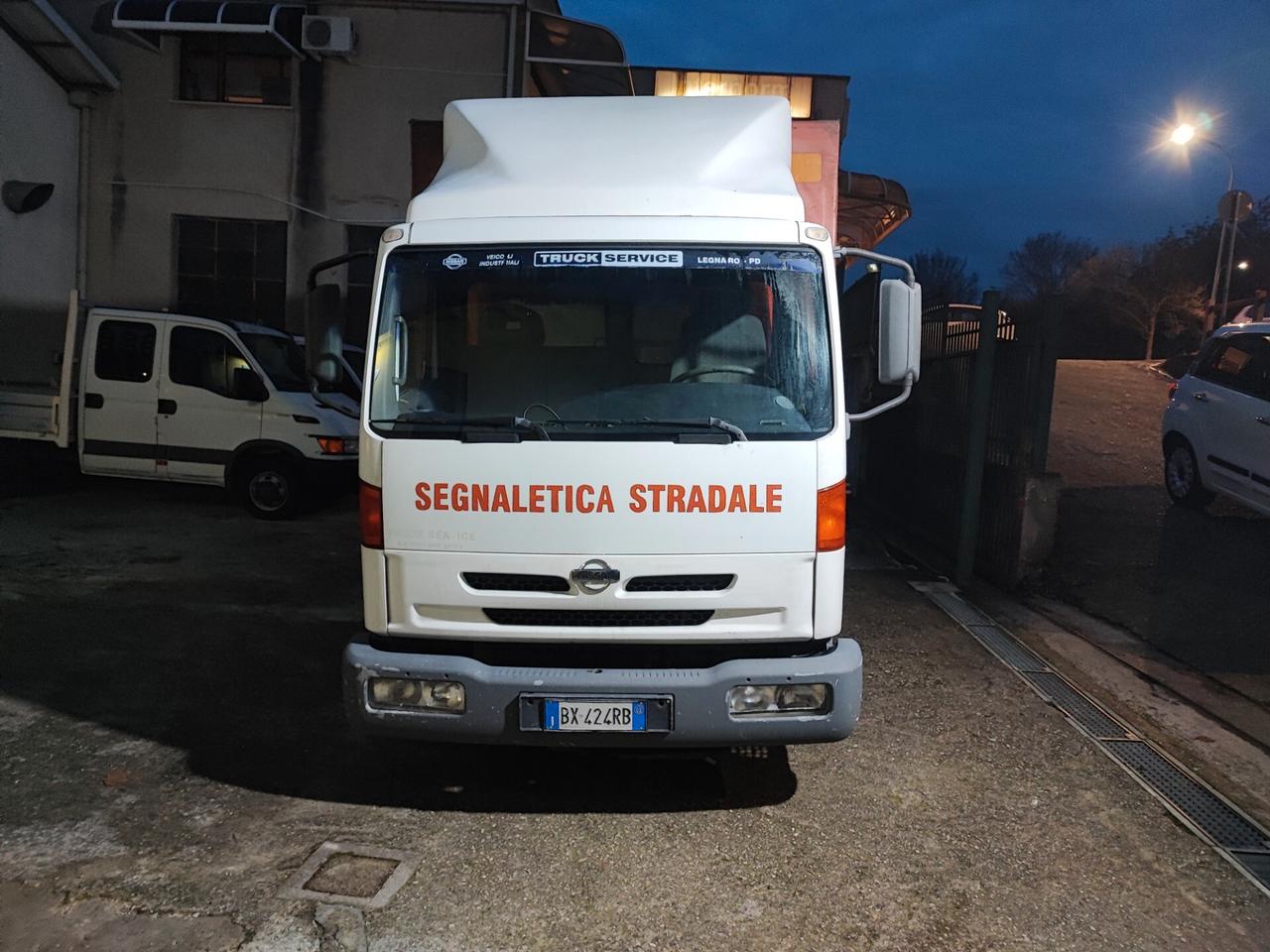 Nissan Atleon TK 35 IVA COMPRESA