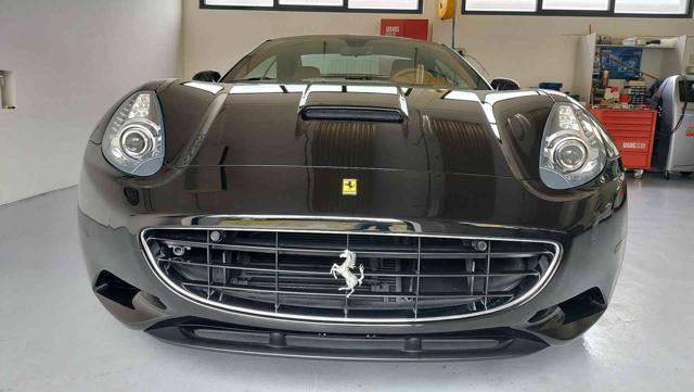 FERRARI California 13000km pari al nuovo IVA esposta