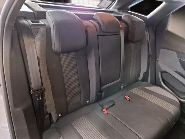 PEUGEOT 3008 BlueHDi 130 S&S EAT8 Active Pack
