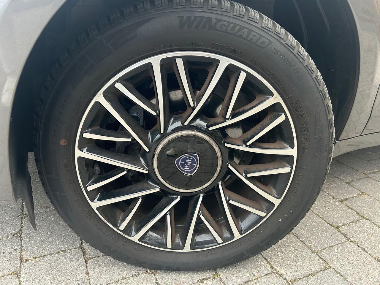 Lancia Ypsilon Platinum 1.2 #8761