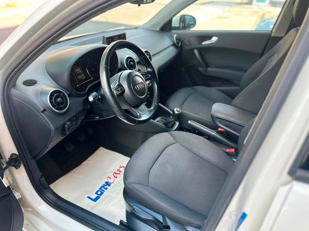 Audi A1 1.6 TDI Attraction NEOPATENTATI