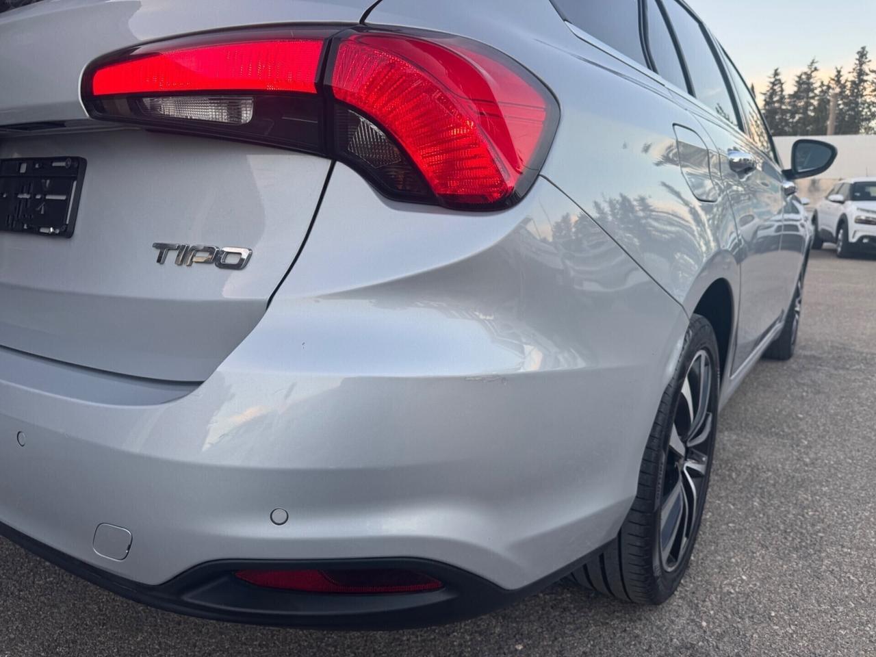 Fiat Tipo 1.6 Mjt SW Lounge Navi Retro Carplay