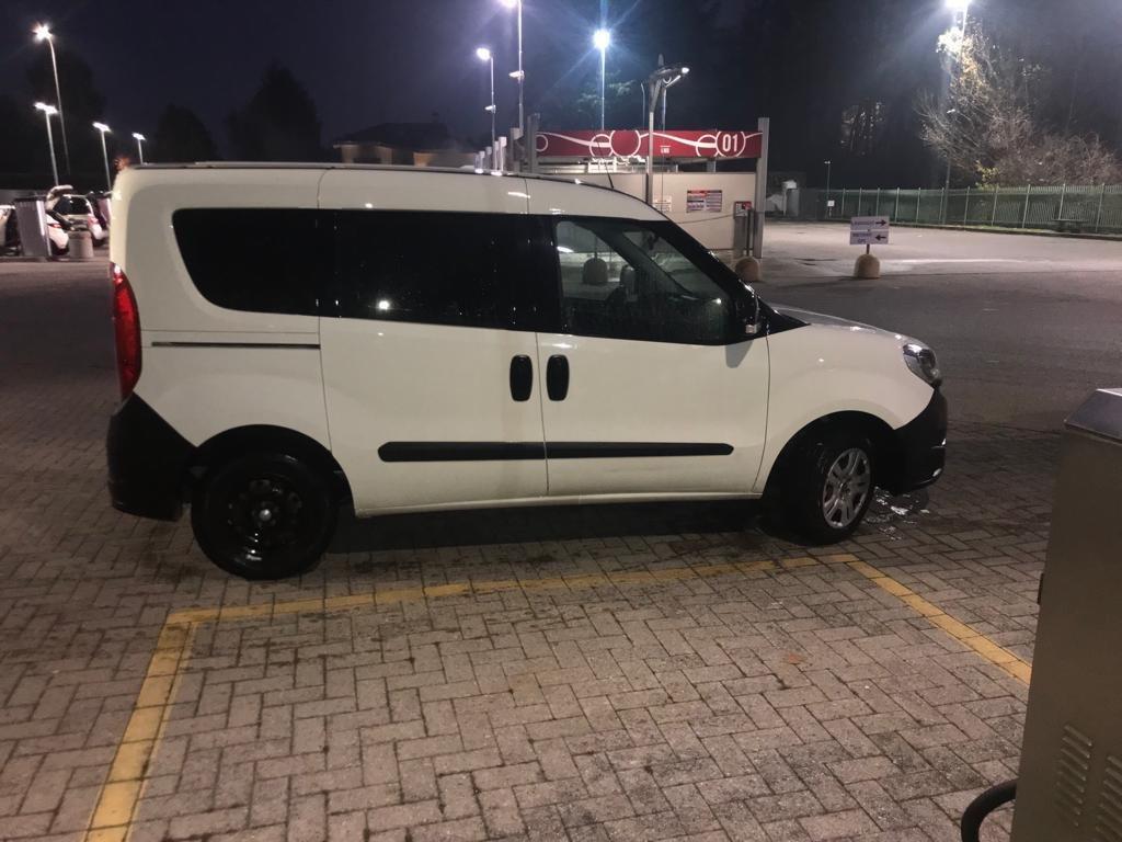 Fiat Doblo COMBI 5 POSTI DOPPIA PORTA SCORREBOLE