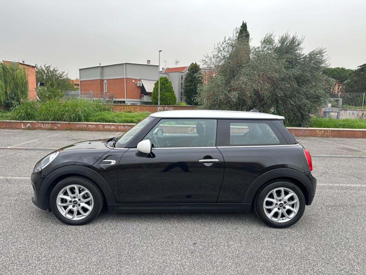 Mini Cooper D 1.5 Hype 3p E6 *Navi