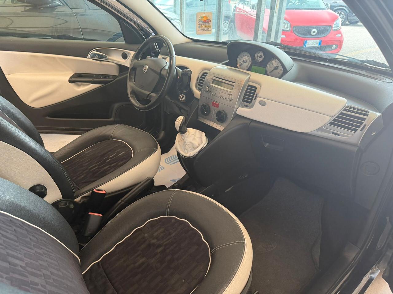 Lancia Ypsilon 1.4 ELLE Ecochic BENZINA/GPL