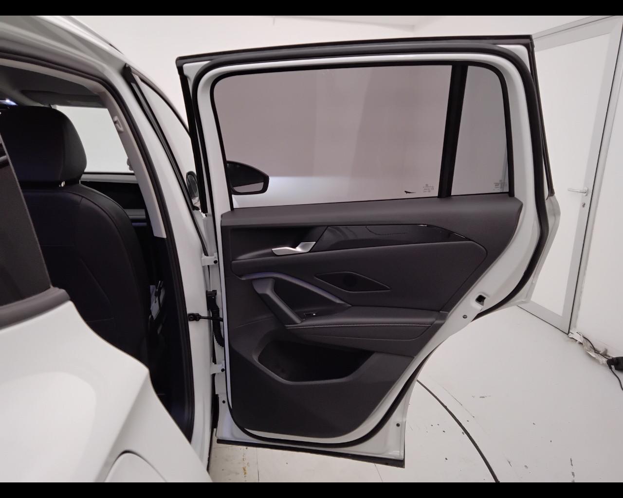 VOLKSWAGEN Tiguan III 2024 - Tiguan 2.0 tdi Life 150cv dsg