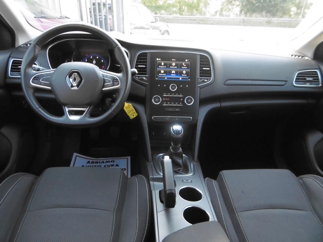 Renault Megane TCe 115 CV Business > 32000 Km