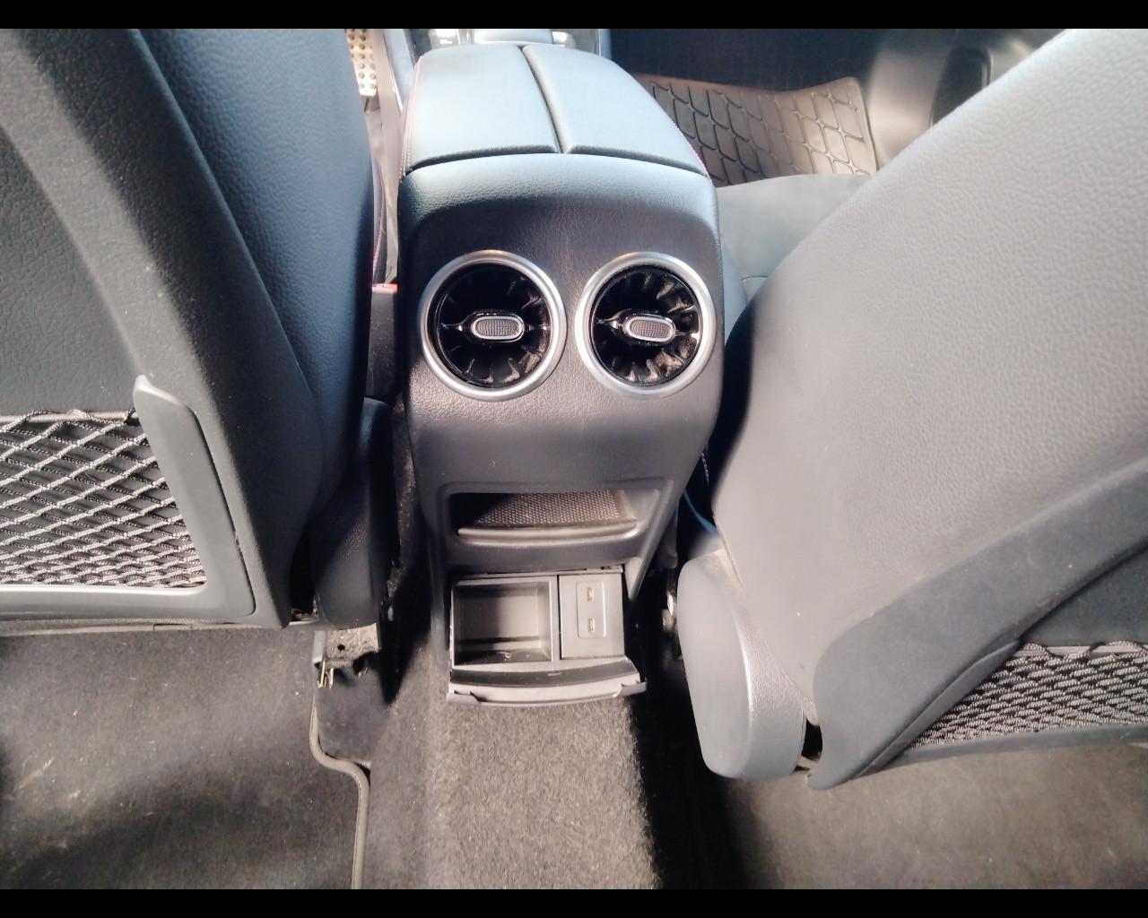 Mercedes-Benz GLA-H247 2020 - GLA 250 e phev (eq-power) Premium auto